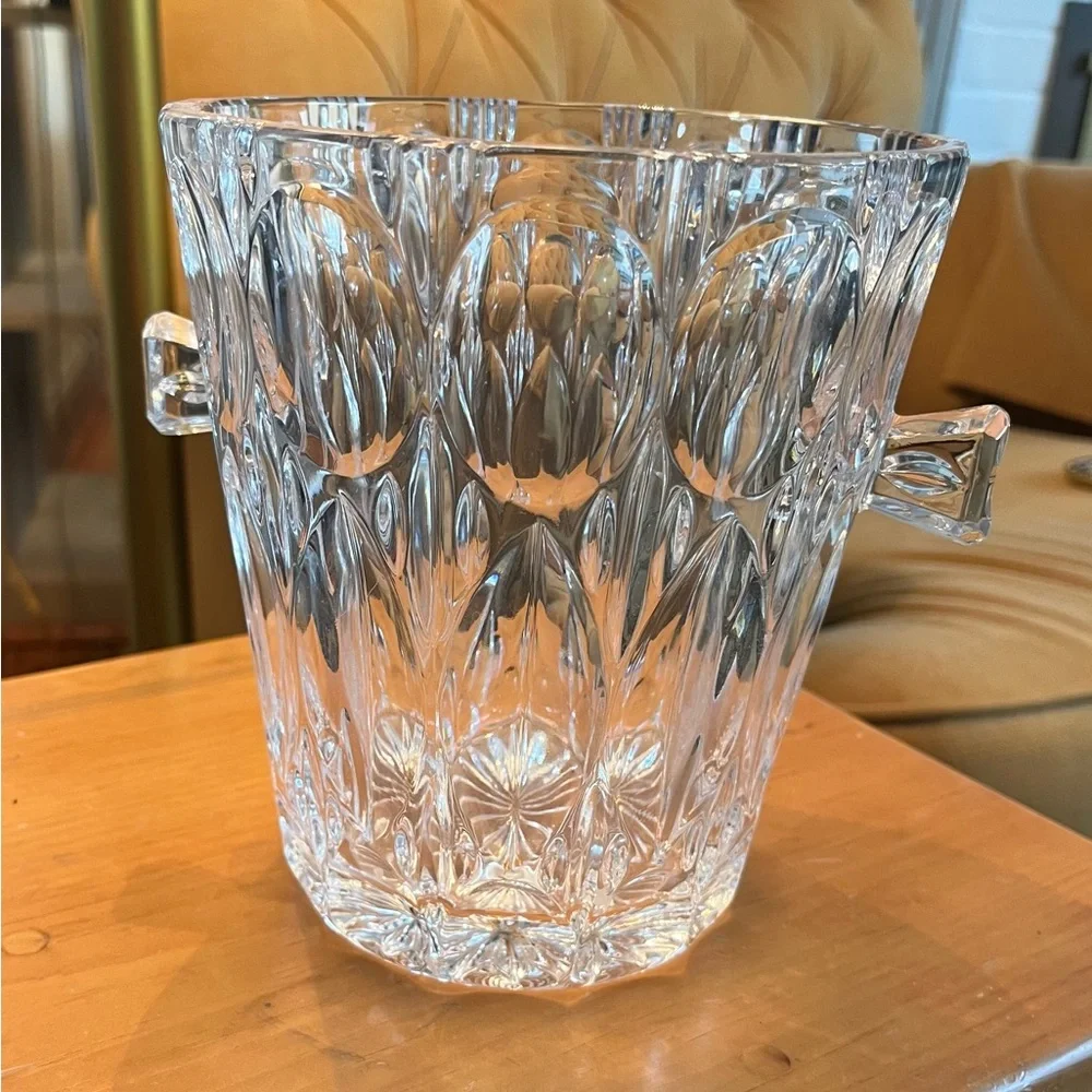 Breyer Crystal Glassware with Blue Label